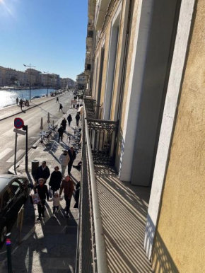 Appartement vue sur le canal royal